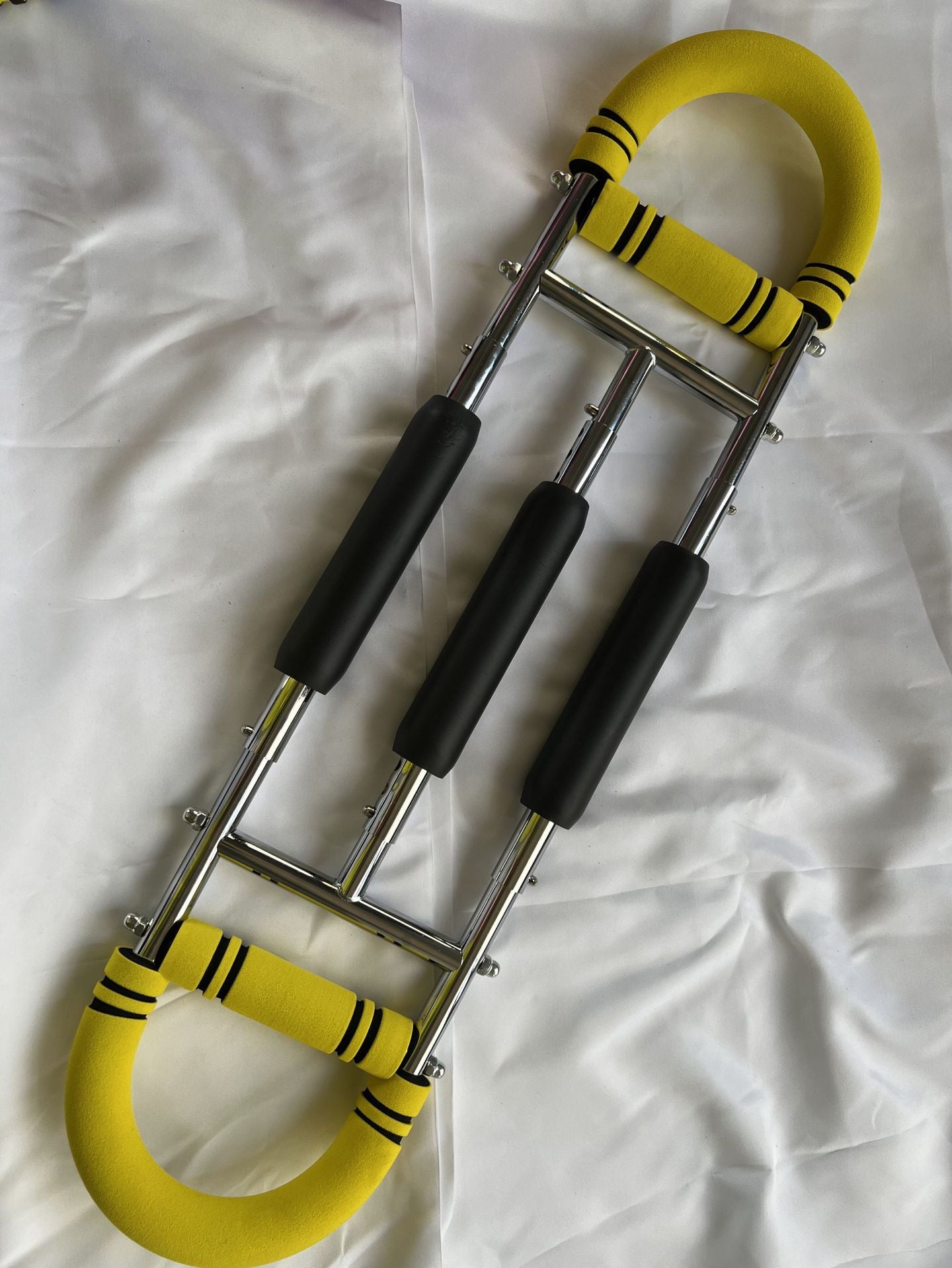 U-shaped pull-up bar