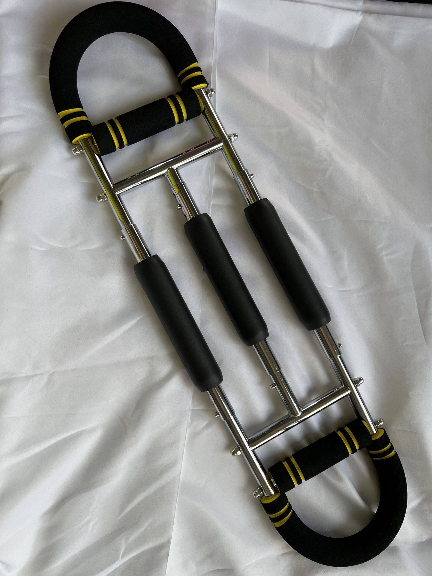 U-shaped pull-up bar