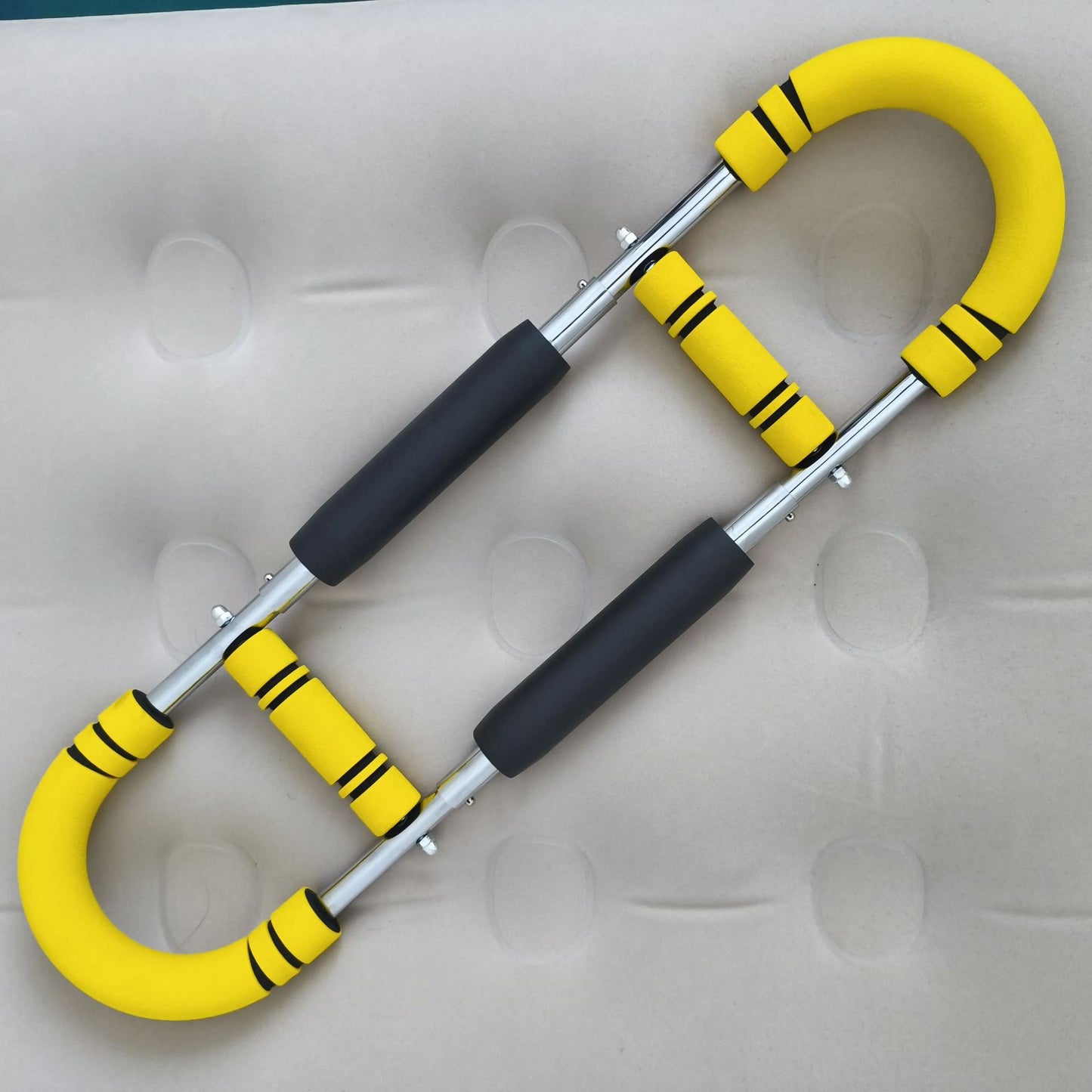 U-shaped pull-up bar